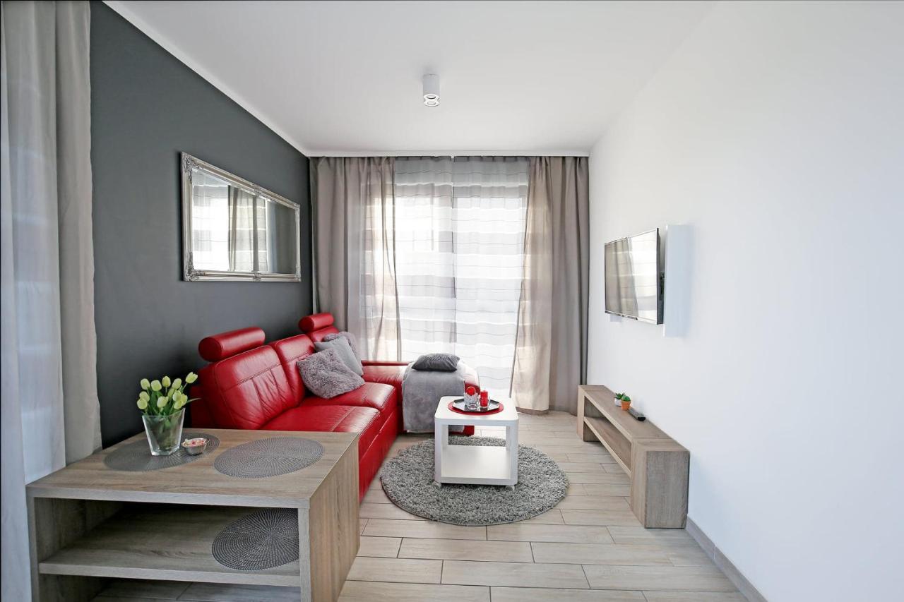 Ferienwohnung Apartament Red Mielno Großmöllen Exterior foto